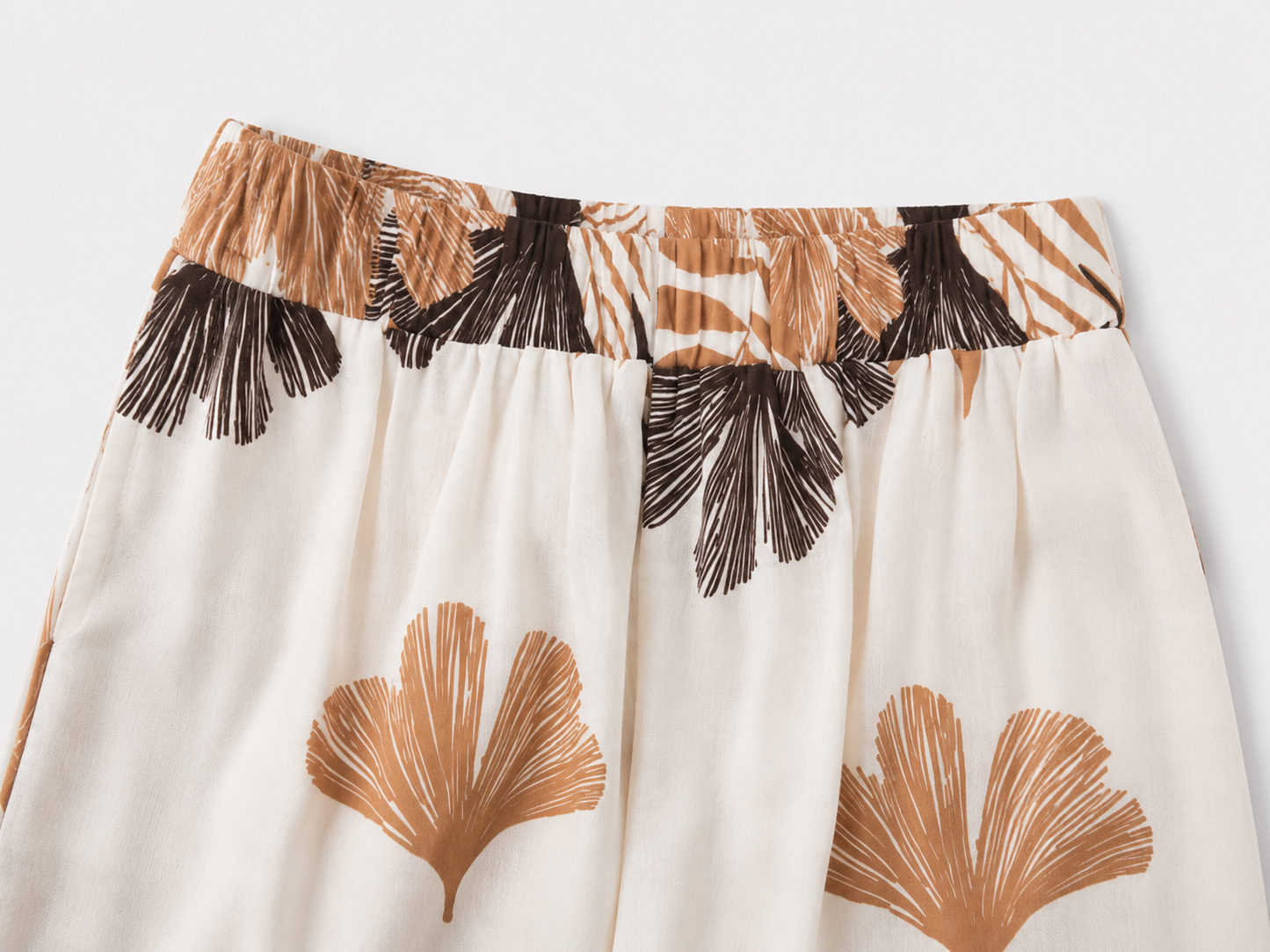 Pantalón Estampado Hojas Arena