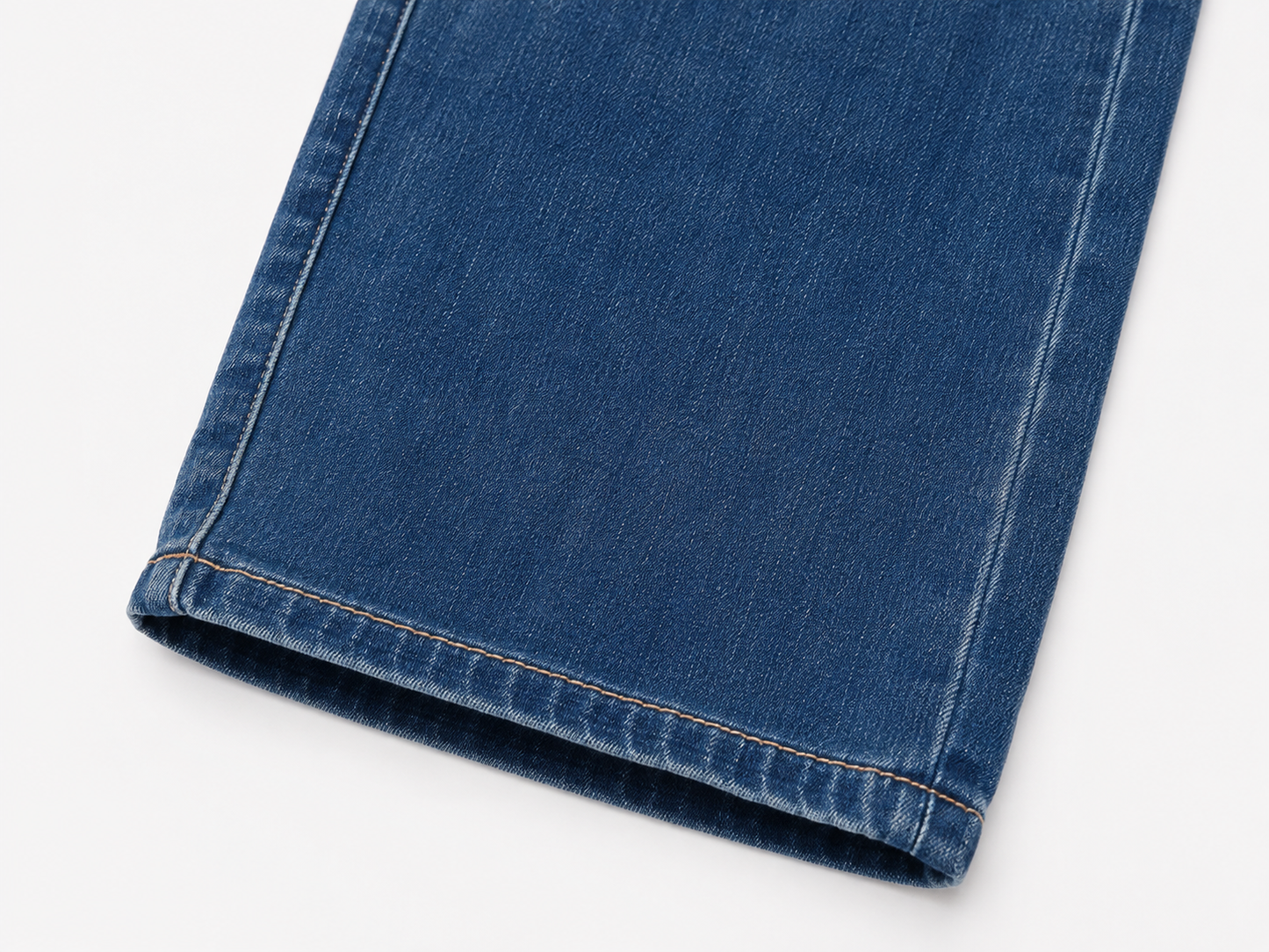 Jeans Azul Denim con Costuras Decorativas
