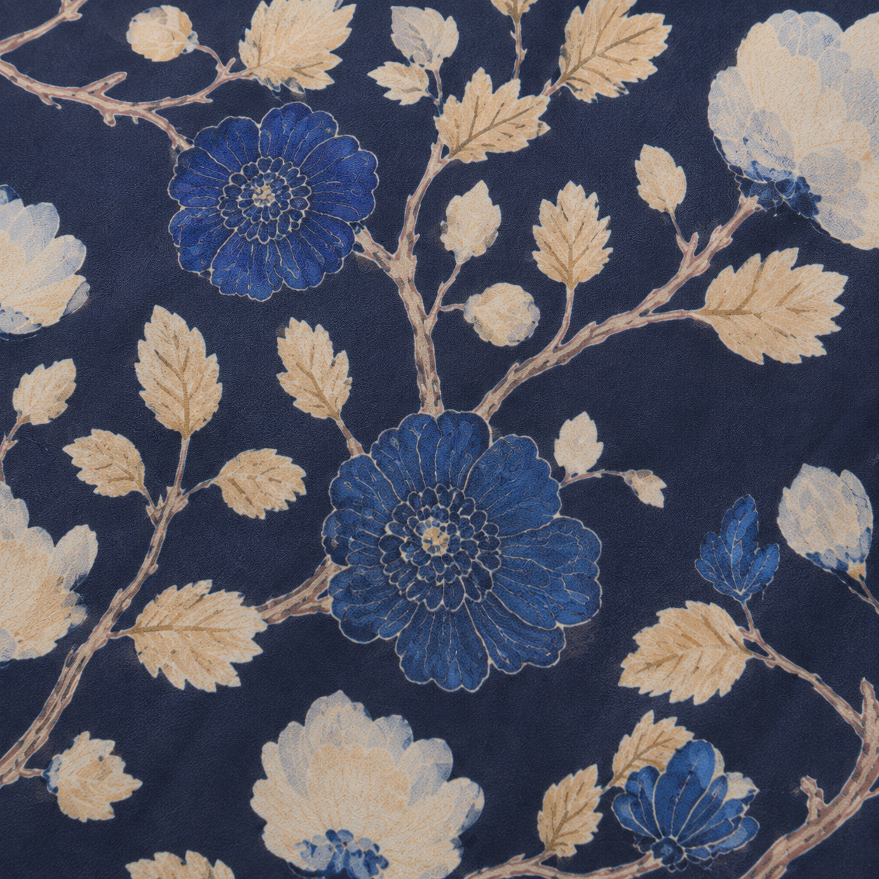 Blusa Satinada Azul Marino Estampado Floral