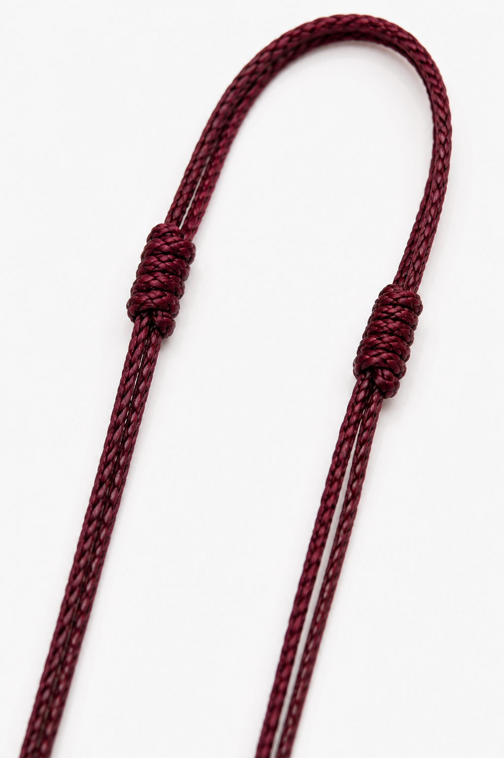 Collar largo burdeos con corazón