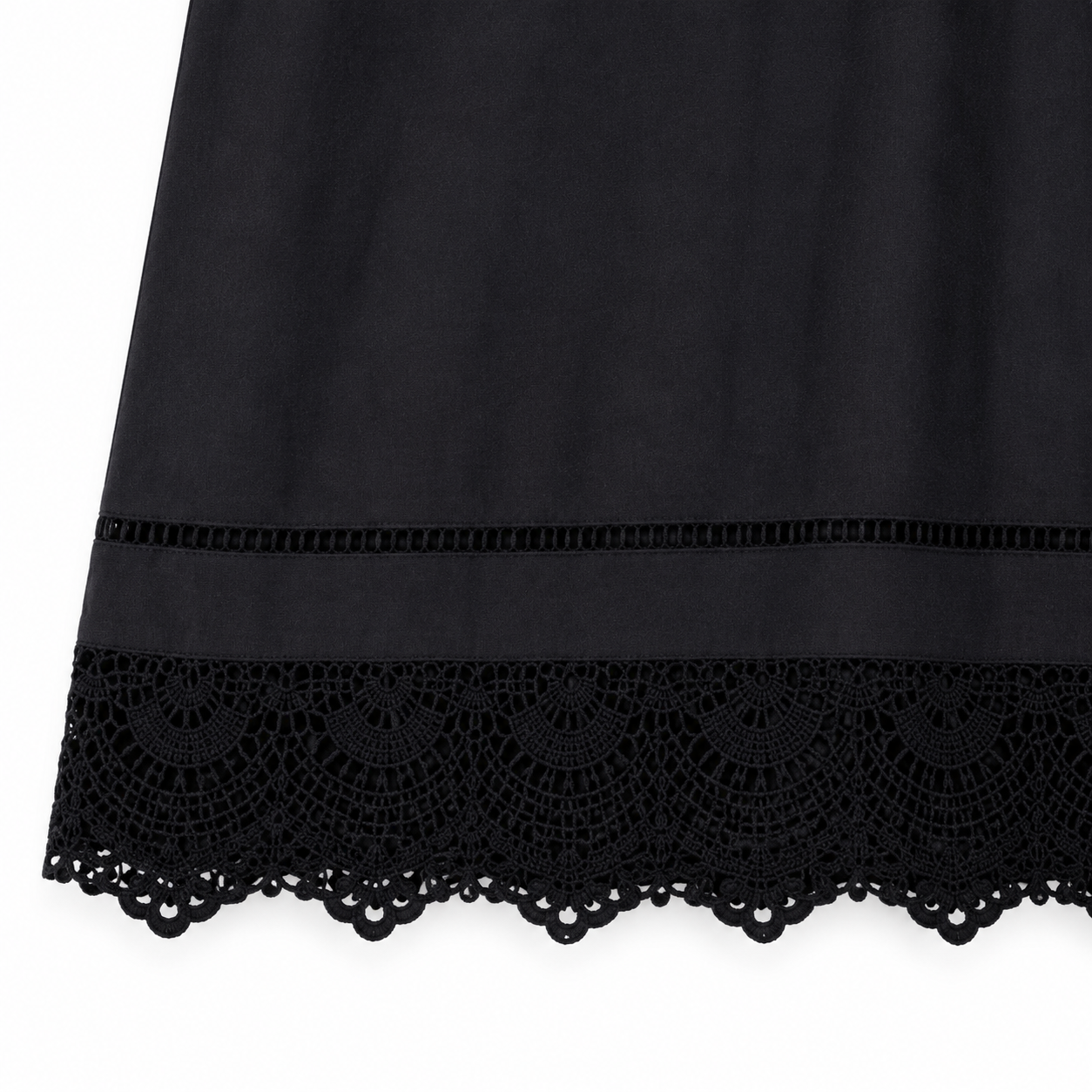 Camisa Negra de Tirantes con Bordado