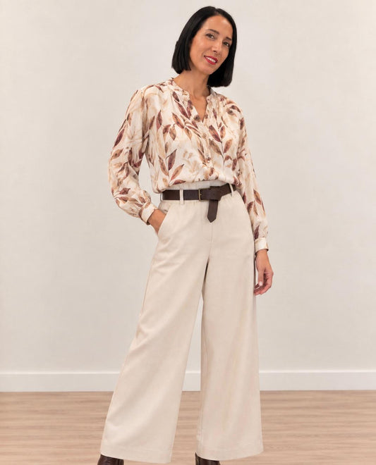Blusa Estampada Hojas en Tonos Tierra