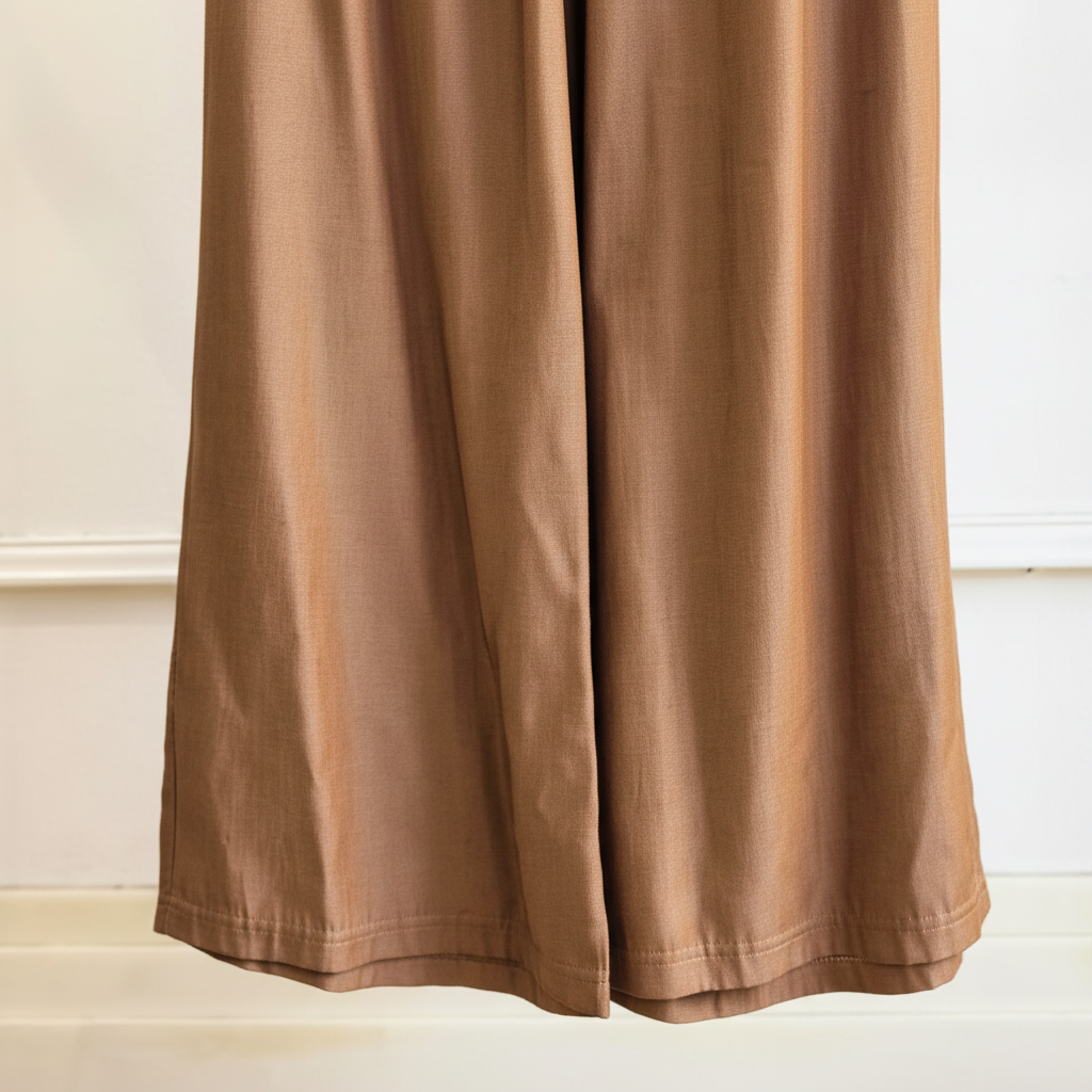 Detalle del bajo del pantalón