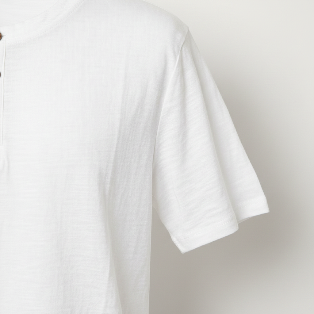 Detalle manga - Camiseta Henley Blanca