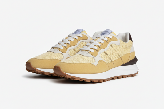 Deportiva estilo retro amarilla